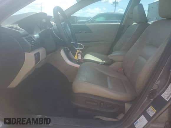 2014 Honda Accord Touring с VIN 1HGCR6F79EA003895, выставлен на аукционе Copart как лот 71536525 с пробегом 160 145 миль миль и Списание • Salvage title. История ставок и продаж доступна на DreamBid. Изображение 7.