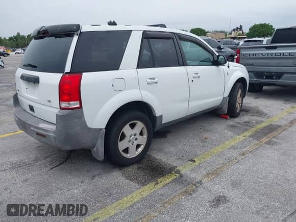 2004 Saturn VUE V6 with VIN 5GZCZ53434S818300, listed as a IAAI auction lot 42416148 with 188,434 mi miles and . Bid and sale history available at DreamBid. Image 4.
