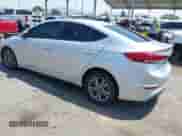 2018 Hyundai Elantra Value Edition z VIN 5NPD84LF4JH329600, wystawiony jako IAAI lot #42971721 z przebiegiem 61 805 mil mil oraz . Historia ofert i sprzedaży dostępna na DreamBid. Obrazek 3.