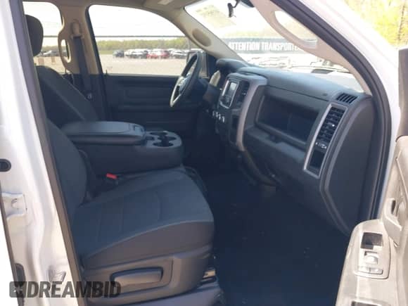 2023 Ram 1500 Express с VIN 3C6RR7KT3PG533180, выставлен на аукционе IAAI как лот 41965192 с пробегом 93 336 миль миль и . История ставок и продаж доступна на DreamBid. Изображение 5.