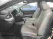 2021 Toyota Camry SE z VIN 4T1G11AK1MU525936, wystawiony jako Copart lot #84570115 z przebiegiem 88 468 mil mil oraz Czysty tytuł • Clean title. Historia ofert i sprzedaży dostępna na DreamBid. Obrazek 7.