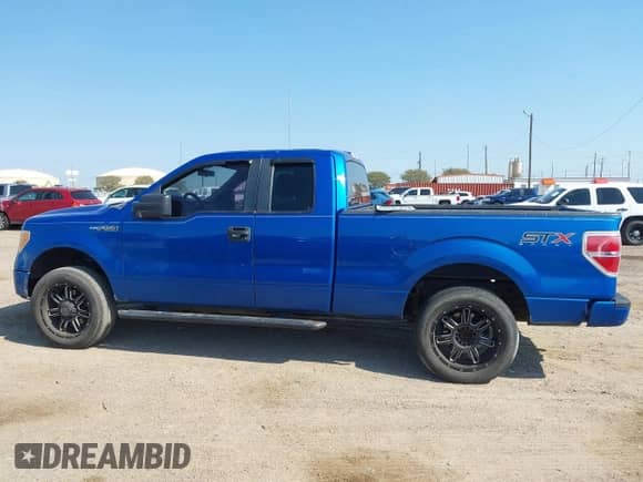 2014 Ford F-150 XL z VIN 1FTFX1CF5EFC15437, wystawiony jako IAAI lot #43127595 z przebiegiem 242 987 mil mil oraz . Historia ofert i sprzedaży dostępna na DreamBid. Obrazek 14.