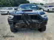 2018 Toyota Tacoma SR5 с VIN 3TMAZ5CN5JM073281, выставлен на аукционе Copart как лот 66610845 с пробегом 82 329 миль миль и Списание • Salvage title. История ставок и продаж доступна на DreamBid. Изображение 5.