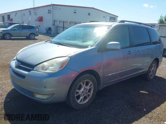 2004 Toyota Sienna XLE z VIN 5TDBA22C04S010538, wystawiony jako IAAI lot #42665547 z przebiegiem 271 364 mil mil oraz . Historia ofert i sprzedaży dostępna na DreamBid. Obrazek 2.