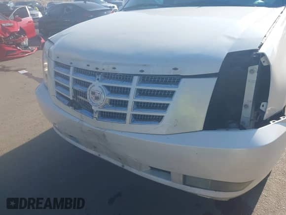 2007 Cadillac Escalade ESV с VIN 1GYFK66827R396002, выставлен на аукционе IAAI как лот 41333363 с пробегом 166 278 миль миль и . История ставок и продаж доступна на DreamBid. Изображение 6.