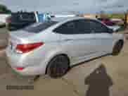 2014 Hyundai Accent GLS z VIN KMHCT4AE5EU703823, wystawiony jako Copart lot #86420595 z przebiegiem 132 910 mil mil oraz Szkoda całkowita • Salvage title. Historia ofert i sprzedaży dostępna na DreamBid. Obrazek 3.