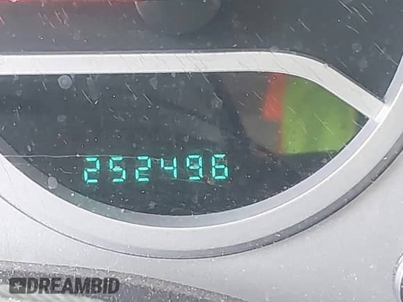 2007 Jeep Wrangler Unlimited Sahara z VIN 1J4GA59167L195254, wystawiony jako IAAI lot #41945934 z przebiegiem 252 496 mil mil oraz . Historia ofert i sprzedaży dostępna na DreamBid. Obrazek 15.