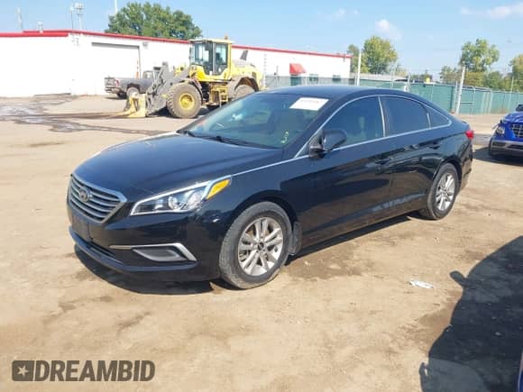 2017 Hyundai Sonata 2.4L с VIN 5NPE24AF5HH567703, выставлен на аукционе IAAI как лот 43232487 с пробегом 45 699 миль миль и . История ставок и продаж доступна на DreamBid. Изображение 2.