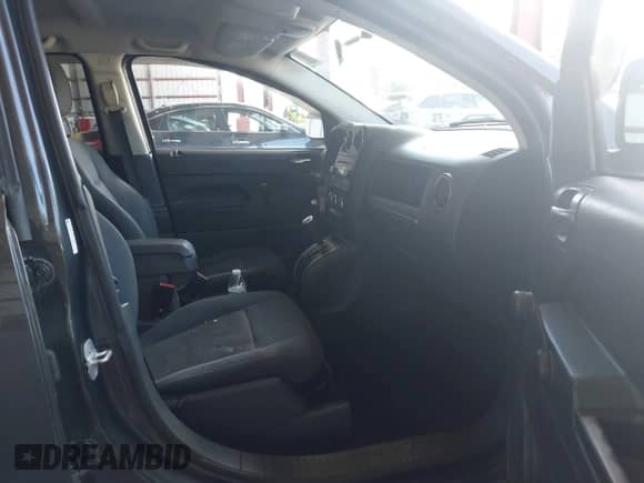 2010 Jeep Compass Latitude с VIN 1J4NF1FB7AD646529, выставлен на аукционе IAAI как лот 42769907 с пробегом 149 759 миль миль и . История ставок и продаж доступна на DreamBid. Изображение 5.