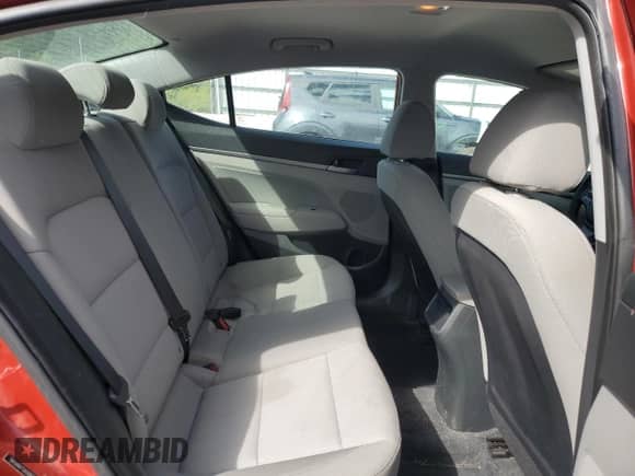 2018 Hyundai Elantra SEL с VIN 5NPD84LF7JH308126, выставлен на аукционе Copart как лот 81020895 с пробегом 118 819 миль миль и Списание • Salvage title. История ставок и продаж доступна на DreamBid. Изображение 10.