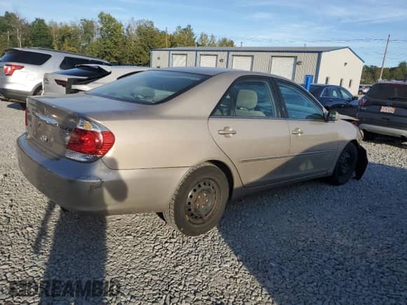 2006 Toyota Camry STD с VIN 4T1BE30KX6U738043, выставлен на аукционе Copart как лот 84860625 с пробегом Не указан миль и Чистый • Clean title. История ставок и продаж доступна на DreamBid. Изображение 3.