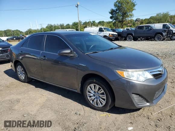 2012 Toyota Camry XLE with VIN 4T1BD1FK7CU008715, listed as a Copart auction lot 70699055 with 137,543 mi miles and Salvage title. Bid and sale history available at DreamBid. Image 4.