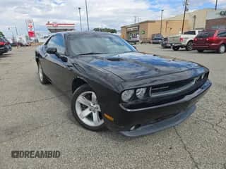 2013 Dodge Challenger R/T Plus z VIN 2C3CDYBT1DH524111, wystawiony jako Copart lot #86502525 z przebiegiem 97 174 mil mil oraz Szkoda całkowita • Salvage title. Historia ofert i sprzedaży dostępna na DreamBid. Obrazek 1.