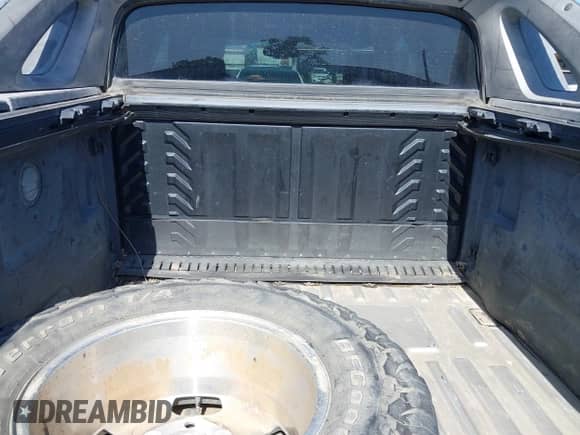 2004 Chevrolet Avalanche Z66 с VIN 3GNEC12T64G264908, выставлен на аукционе IAAI как лот 42514551 с пробегом 250 862 миль миль и . История ставок и продаж доступна на DreamBid. Изображение 17.