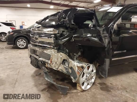 2018 Chevrolet Silverado 2500HD LTZ with VIN 1GC1KWEY0JF113462, listed as a IAAI auction lot 42581114 with 115,545 mi miles and . Bid and sale history available at DreamBid. Image 19.
