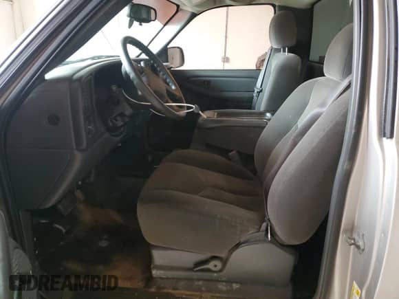 2006 Chevrolet Silverado 1500 Work Truck с VIN 3GCEK14V06G190270, выставлен на аукционе Copart как лот 47387795 с пробегом 110 847 миль миль и Списание • Salvage title. История ставок и продаж доступна на DreamBid. Изображение 7.