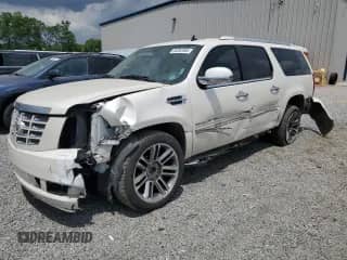 2012 Cadillac Escalade ESV Luxury с VIN 1GYS3HEF6CR134646, выставлен на аукционе Copart как лот 55392385 с пробегом 211 358 миль миль и Списание • Salvage title. История ставок и продаж доступна на DreamBid. Изображение 1.