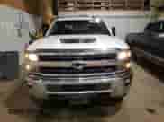 2018 Chevrolet Silverado 2500HD LTZ с VIN 1GC1KWEY1JF141092, выставлен на аукционе Copart как лот 84929695 с пробегом 91 035 миль миль и Списание • Salvage title. История ставок и продаж доступна на DreamBid. Изображение 5.