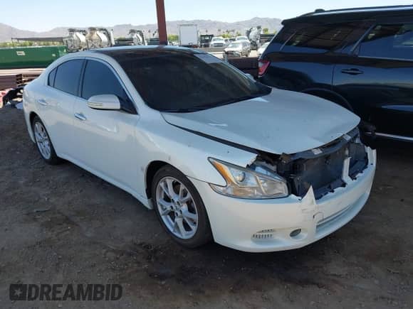 2014 Nissan Maxima SV with VIN 1N4AA5AP1EC473783, listed as a IAAI auction lot 42543625 with 128,727 mi miles and . Bid and sale history available at DreamBid. Image 1.
