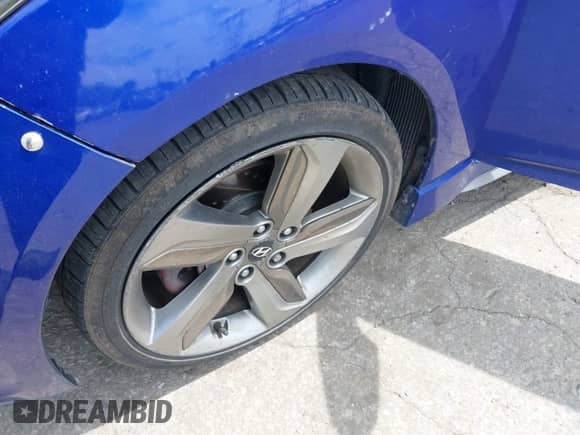2013 Hyundai Veloster Turbo с VIN KMHTC6AE5DU095540, выставлен на аукционе IAAI как лот 42302375 с пробегом 97 401 миль миль и . История ставок и продаж доступна на DreamBid. Изображение 12.