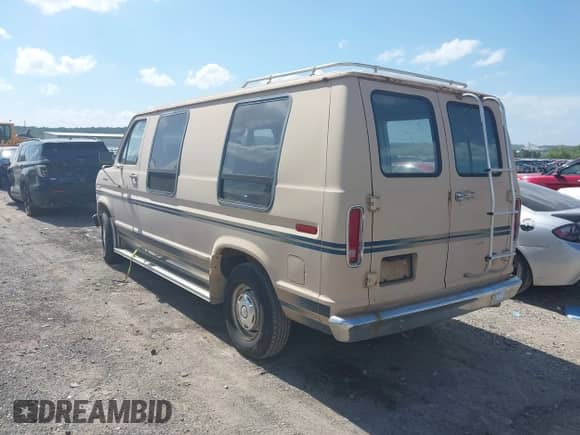1986 Ford Econoline Cargo с VIN 1FDDE14N8GHA43779, выставлен на аукционе IAAI как лот 42570505 с пробегом 739 796 миль миль и . История ставок и продаж доступна на DreamBid. Изображение 3.