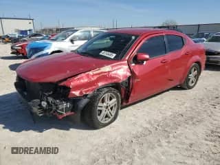 2012 Dodge Avenger SXT z VIN 1C3CDZCB2CN136967, wystawiony jako Copart lot #45745485 z przebiegiem 136 960 mil mil oraz Szkoda całkowita • Salvage title. Historia ofert i sprzedaży dostępna na DreamBid. Obrazek 1.