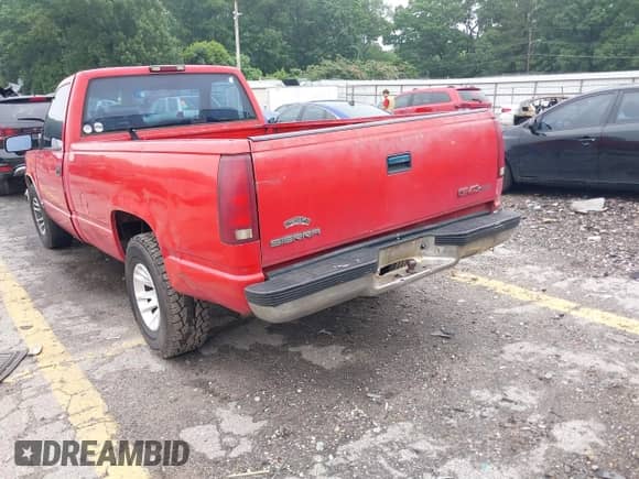1995 GMC Sierra 1500 с VIN 1GTEC14Z2SZ561990, выставлен на аукционе IAAI как лот 42359748 с пробегом 367 569 миль миль и . История ставок и продаж доступна на DreamBid. Изображение 3.