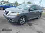 2016 Nissan Pathfinder S z VIN 5N1AR2MN6GC619315, wystawiony jako IAAI lot #41732515 z przebiegiem 171 240 mil mil oraz . Historia ofert i sprzedaży dostępna na DreamBid. Obrazek 2.