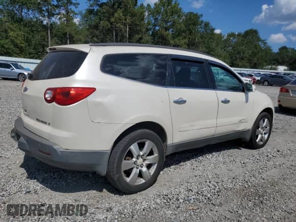 2012 Chevrolet Traverse 1LT with VIN 1GNKRGED3CJ327839, listed as a Copart auction lot 81422275 with 211,432 mi miles and Salvage title. Bid and sale history available at DreamBid. Image 3.
