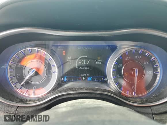 2018 Chrysler 300 Touring L с VIN 2C3CCAAG6JH201845, выставлен на аукционе Copart как лот 68032765 с пробегом 120 645 миль миль и Списание • Salvage title. История ставок и продаж доступна на DreamBid. Изображение 9.