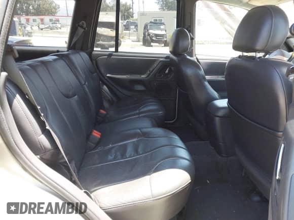 2000 Jeep Grand Cherokee Laredo с VIN 1J4G248S8YC373460, выставлен на аукционе IAAI как лот 42271428 с пробегом 135 768 миль миль и . История ставок и продаж доступна на DreamBid. Изображение 8.