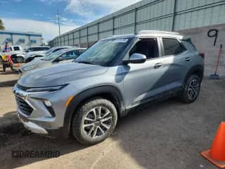 2024 Chevrolet TrailBlazer LT с VIN KL79MRSLXRB201572, выставлен на аукционе Copart как лот 81155795 с пробегом 18 940 миль миль и Списание • Salvage title. История ставок и продаж доступна на DreamBid. Изображение 1.