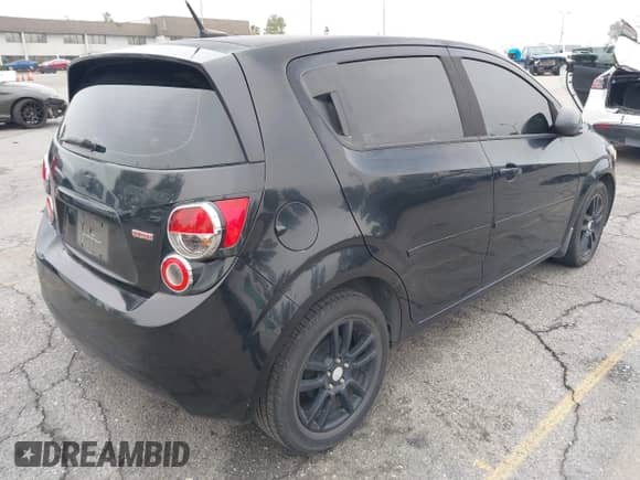 2014 Chevrolet Sonic LT с VIN 1G1JC6SB1E4179347, выставлен на аукционе IAAI как лот 42437777 с пробегом 87 586 миль миль и . История ставок и продаж доступна на DreamBid. Изображение 4.