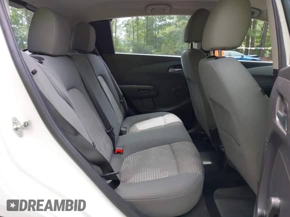 2014 Chevrolet Sonic LS с VIN 1G1JA6SH5E4141114, выставлен на аукционе IAAI как лот 42995341 с пробегом 117 743 миль миль и . История ставок и продаж доступна на DreamBid. Изображение 8.