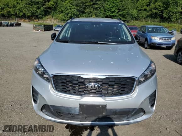 2019 Kia Sorento LX с VIN 5XYPGDA5XKG583556, выставлен на аукционе Copart как лот 68005865 с пробегом 59 078 миль миль и На запчасти • Non repairable. История ставок и продаж доступна на DreamBid. Изображение 5.