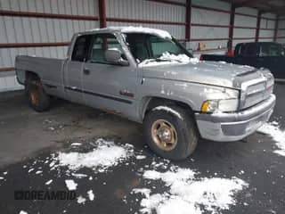 2000 Dodge 2500 with VIN 1B7KC2361YJ127325, listed as a IAAI auction lot 41981547 with 165,410 mi miles and . Bid and sale history available at DreamBid. Image 1.