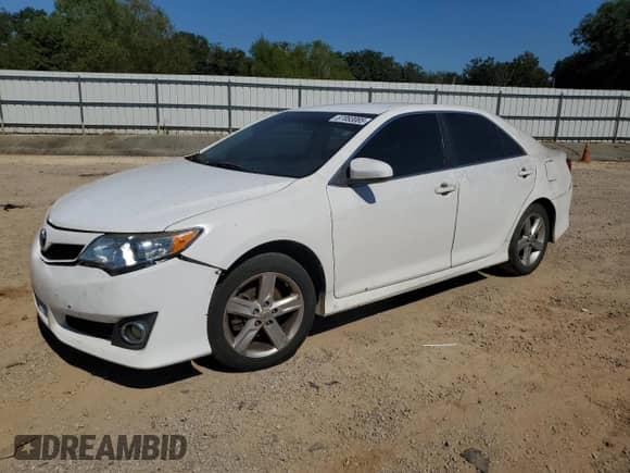 2014 Toyota Camry SE Sport с VIN 4T1BF1FK3EU772378, выставлен на аукционе Copart как лот 87083085 с пробегом Не указан миль и Чистый • Clean title. История ставок и продаж доступна на DreamBid. Изображение 1.