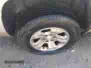 2013 Chevrolet Tahoe LTZ z VIN 1GNSKCE0XDR315541, wystawiony jako IAAI lot #43013892 z przebiegiem 258 862 mil mil oraz . Historia ofert i sprzedaży dostępna na DreamBid. Obrazek 6.