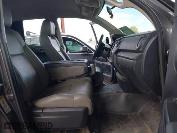 2014 Toyota Tundra SR с VIN 5TFUM5F19EX051692, выставлен на аукционе IAAI как лот 43316206 с пробегом 198 111 миль миль и . История ставок и продаж доступна на DreamBid. Изображение 5.