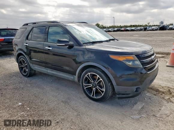 2013 Ford Explorer Sport with VIN 1FM5K8GT3DGC85283, listed as a Copart auction lot 89496165 with 203,877 mi miles and Clean title. Bid and sale history available at DreamBid. Image 4.