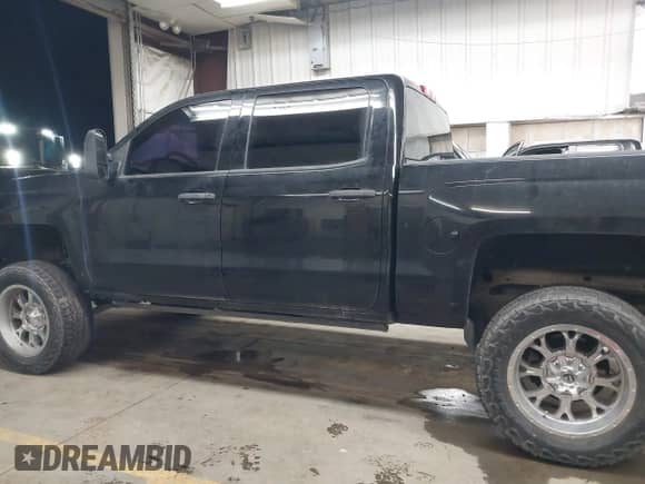 2014 Chevrolet Silverado 1500 LT z VIN 3GCUKREC8EG347131, wystawiony jako IAAI lot #43433410 z przebiegiem 114 131 mil mil oraz . Historia ofert i sprzedaży dostępna na DreamBid. Obrazek 14.