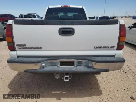 2000 Chevrolet Silverado 2500 LS z VIN 1GCGC29U4YE309802, wystawiony jako Copart lot #67415804 z przebiegiem 152 899 mil mil oraz Szkoda całkowita • Salvage title. Historia ofert i sprzedaży dostępna na DreamBid. Obrazek 6.