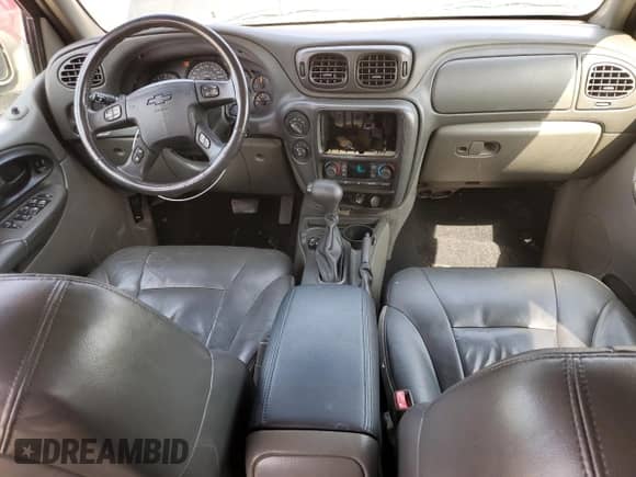 2003 Chevrolet TrailBlazer EXT LT z VIN 1GNET16S836143072, wystawiony jako Copart lot #60919665 z przebiegiem 150 946 mil mil oraz Szkoda całkowita • Salvage title. Historia ofert i sprzedaży dostępna na DreamBid. Obrazek 8.