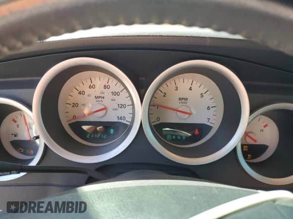 2007 Dodge Magnum with VIN 2D4FV47V77H776624, listed as a Copart auction lot 70665334 with 211,212 mi miles and Salvage title. Bid and sale history available at DreamBid. Image 9.