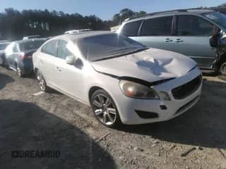 2011 Volvo S60 с VIN YV1902FH5B2017801, выставлен на аукционе IAAI как лот 41197352 с пробегом 158 406 миль миль и . История ставок и продаж доступна на DreamBid. Изображение 1.