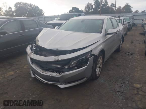 2018 Chevrolet Impala LT z VIN 2G1105S33J9117015, wystawiony jako IAAI lot #40754288 z przebiegiem 50 680 mil mil oraz . Historia ofert i sprzedaży dostępna na DreamBid. Obrazek 2.