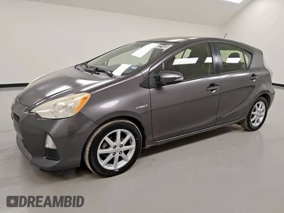 2013 Toyota Prius Three with VIN JTDKDTB3XD1039216, listed as a Copart auction lot 85922165 with 201,155 mi miles and Clean title. Bid and sale history available at DreamBid. Image 1.