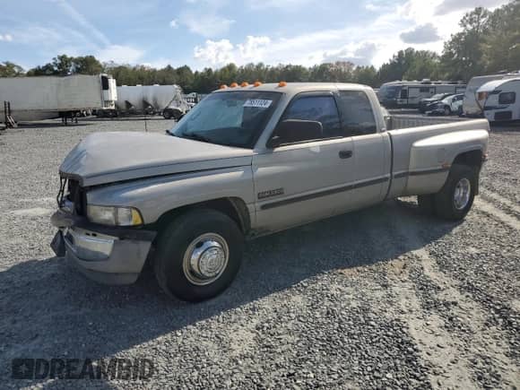 1998 Dodge 3500 с VIN 1B7MC3361WJ242194, выставлен на аукционе Copart как лот 78511124 с пробегом 448 321 миль миль и Списание • Salvage title. История ставок и продаж доступна на DreamBid. Изображение 1.