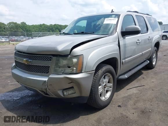2009 Chevrolet Suburban 2LT с VIN 1GNFK26349R156267, выставлен на аукционе IAAI как лот 42486917 с пробегом 269 891 миль миль и . История ставок и продаж доступна на DreamBid. Изображение 17.