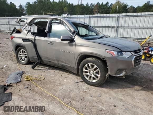 2018 Chevrolet Traverse LT Cloth z VIN 1GNERGKW4JJ193021, wystawiony jako Copart lot #81646035 z przebiegiem 136 226 mil mil oraz Szkoda całkowita • Salvage title. Historia ofert i sprzedaży dostępna na DreamBid. Obrazek 4.